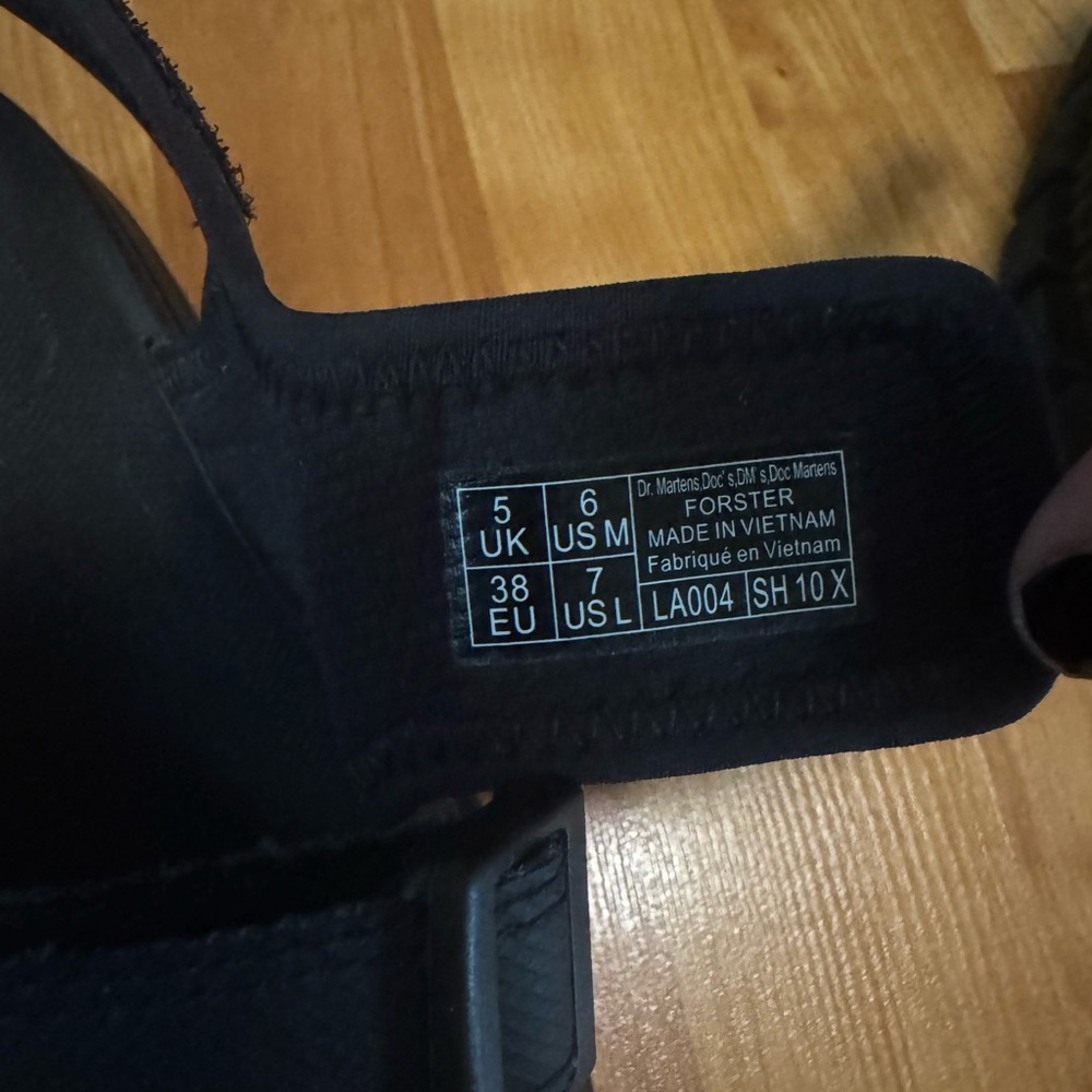 Dr. Martens Summer Velcro Strap Sandals Like New! - Picture 6 of 6